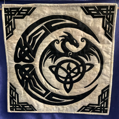 Wall quilt - Celtic Dragon