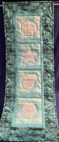 Wall quilt - Treasures of the Sea